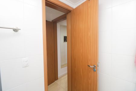 Apartamento à venda com 49m², 2 quartos e 2 vagas Apartamento à venda com 49m², 2 quartos e 2 vagasBanheiro da Suíte