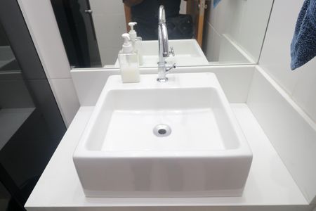 Apartamento à venda com 49m², 2 quartos e 2 vagas Apartamento à venda com 49m², 2 quartos e 2 vagasBanheiro Social
