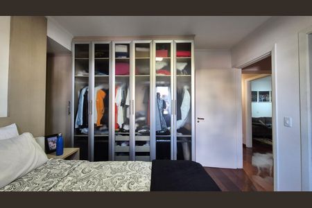Apartamento para alugar com 132m², 3 quartos e 2 vagas Apartamento para alugar com 132m², 3 quartos e 2 vagasSuíte