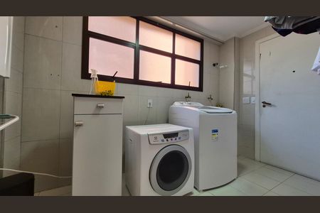 Apartamento para alugar com 132m², 3 quartos e 2 vagas Apartamento para alugar com 132m², 3 quartos e 2 vagasLavanderia