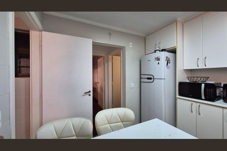 Apartamento para alugar com 132m², 3 quartos e 2 vagas Apartamento para alugar com 132m², 3 quartos e 2 vagasCozinha