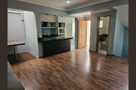 Casa à venda com 2 quartos, 85m² em Vila Nair, São Paulo