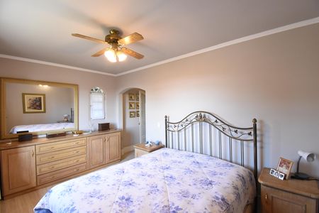 Casa à venda com 397m², 4 quartos e 4 vagasSuíte 1