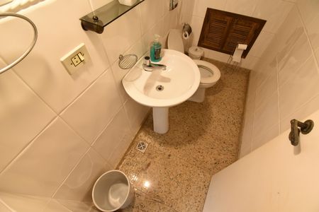 Casa à venda com 397m², 4 quartos e 4 vagasLavabo Salão