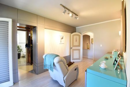 Casa à venda com 397m², 4 quartos e 4 vagasSuíte 1