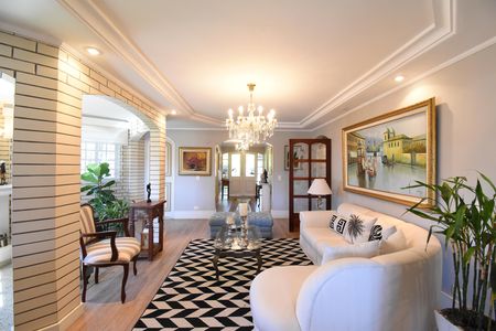 Casa à venda com 397m², 4 quartos e 4 vagasSala