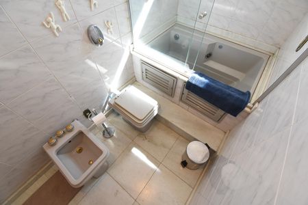 Casa à venda com 397m², 4 quartos e 4 vagasBanheiro da Suíte 3