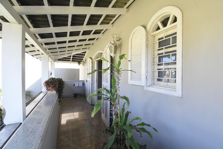 Casa à venda com 397m², 4 quartos e 4 vagasSacada da Suíte 1