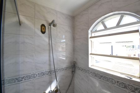 Casa à venda com 397m², 4 quartos e 4 vagasBanheiro da Suíte 3