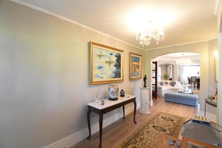 Casa à venda com 397m², 4 quartos e 4 vagasHall de entrada