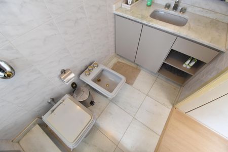 Casa à venda com 397m², 4 quartos e 4 vagasBanheiro da Suíte 4