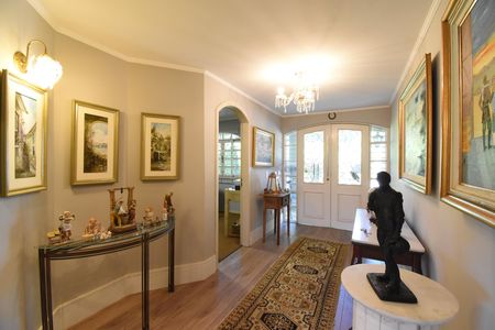 Casa à venda com 397m², 4 quartos e 4 vagasHall de entrada