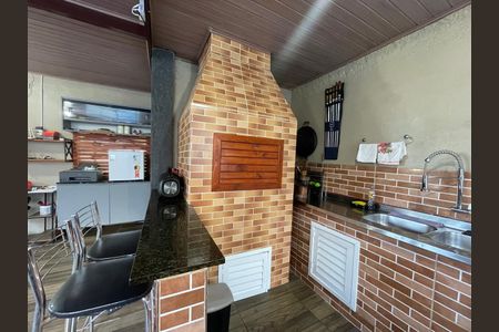 Casa à venda com 84m², 3 quartos e 1 vaga
