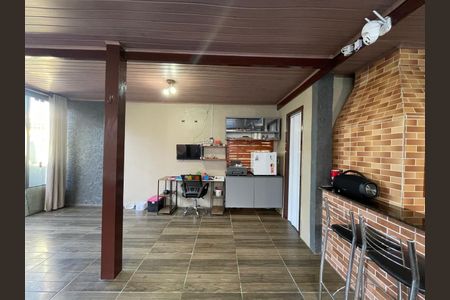 Casa à venda com 84m², 3 quartos e 1 vaga