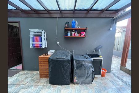 Casa à venda com 84m², 3 quartos e 1 vaga
