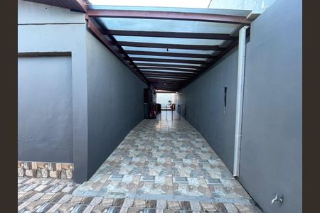 Casa à venda com 84m², 3 quartos e 1 vaga
