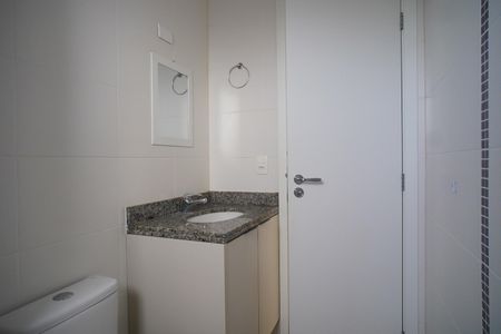 Apartamento para alugar com 69m², 2 quartos e 2 vagas Apartamento para alugar com 69m², 2 quartos e 2 vagasBanheiro