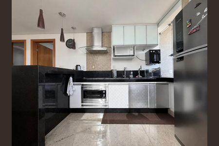 Cozinha de apartamento à venda com 3 quartos, 234m² em Dona Clara, Belo Horizonte