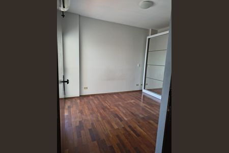 Apartamento para alugar com 105m², 3 quartos e 2 vagas Apartamento para alugar com 105m², 3 quartos e 2 vagasQuarto