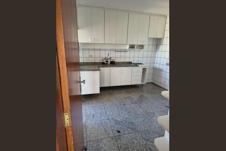 Cozinha de apartamento para alugar com 3 quartos, 105m² em Jardim Sao Dimas, São José dos Campos