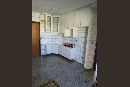 Apartamento para alugar com 105m², 3 quartos e 2 vagas Apartamento para alugar com 105m², 3 quartos e 2 vagasCozinha