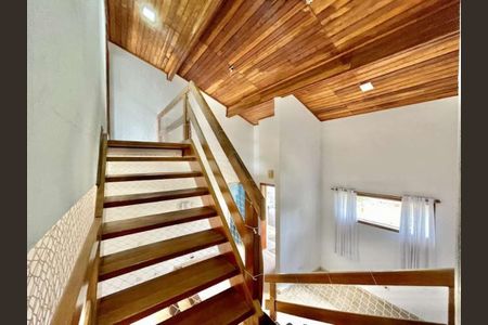 Casa de condomínio à venda com 360m², 5 quartos e 3 vagas Casa de condomínio à venda com 360m², 5 quartos e 3 vagasFoto 32