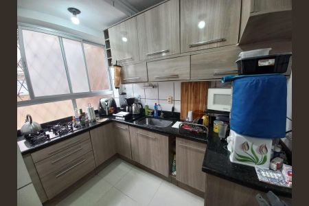 Cozinha de apartamento à venda com 2 quartos, 58m² em Menino Deus, Porto Alegre