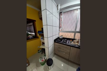 Cozinha de apartamento à venda com 2 quartos, 58m² em Menino Deus, Porto Alegre