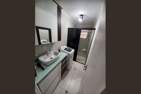 Banheiro 2 de apartamento à venda com 2 quartos, 58m² em Menino Deus, Porto Alegre