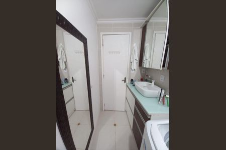 Banheiro 2 de apartamento à venda com 2 quartos, 58m² em Menino Deus, Porto Alegre