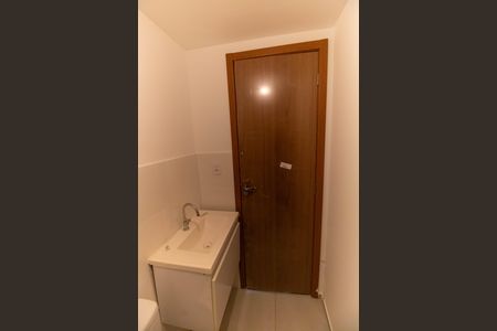 Banheiro Social de apartamento para alugar com 2 quartos, 47m² em Rio do Ouro, São Gonçalo