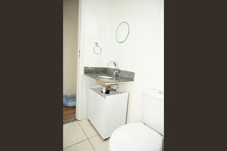 Banheiro de apartamento à venda com 3 quartos, 54m² em Vila Rio Branco, Jundiaí