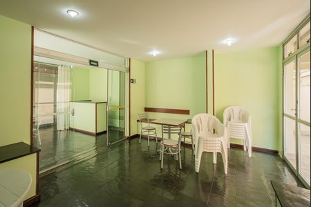 Apartamento para alugar com 67m², 3 quartos e 1 vaga Apartamento para alugar com 67m², 3 quartos e 1 vagaÁrea comum - Salão de festas