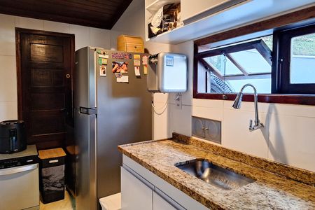 Casa à venda com 3780m², 2 quartos e 1 vaga Casa à venda com 3780m², 2 quartos e 1 vagaCozinha