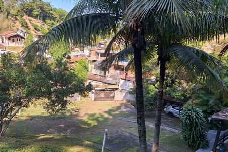 Casa à venda com 3780m², 2 quartos e 1 vaga Casa à venda com 3780m², 2 quartos e 1 vagaQuintal