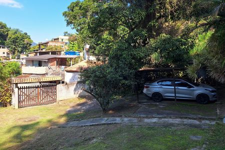 Casa à venda com 3780m², 2 quartos e 1 vaga Casa à venda com 3780m², 2 quartos e 1 vagaQuintal