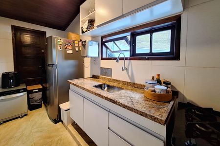 Casa à venda com 3780m², 2 quartos e 1 vaga Casa à venda com 3780m², 2 quartos e 1 vagaCozinha