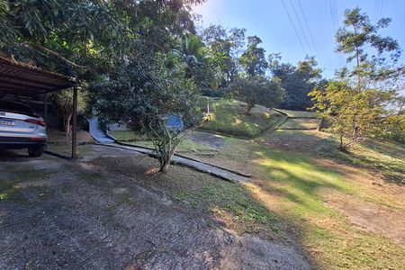 Casa à venda com 3780m², 2 quartos e 1 vaga Casa à venda com 3780m², 2 quartos e 1 vagaQuintal