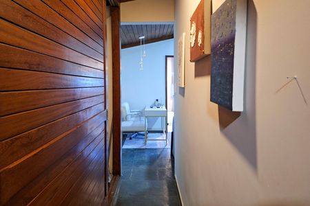 Casa à venda com 3780m², 2 quartos e 1 vaga Casa à venda com 3780m², 2 quartos e 1 vagaCorredor