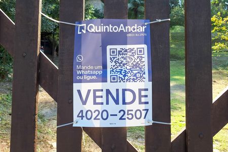 Casa à venda com 3780m², 2 quartos e 1 vaga Casa à venda com 3780m², 2 quartos e 1 vagaPlaca