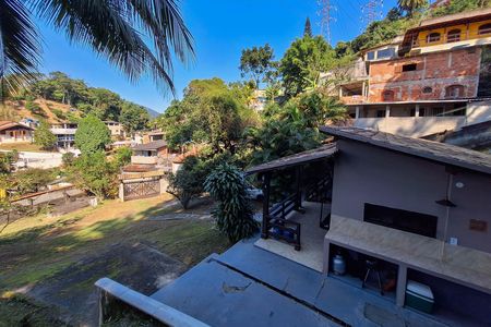 Casa à venda com 3780m², 2 quartos e 1 vaga Casa à venda com 3780m², 2 quartos e 1 vagaQuintal