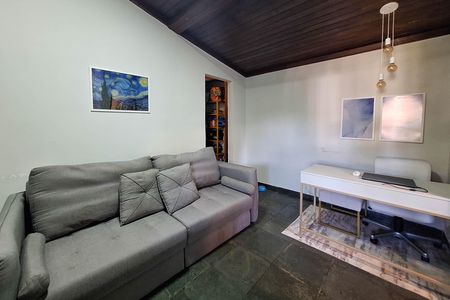 Casa à venda com 3780m², 2 quartos e 1 vaga Casa à venda com 3780m², 2 quartos e 1 vagaSala
