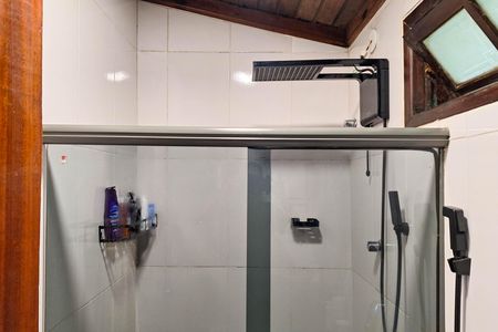Casa à venda com 3780m², 2 quartos e 1 vaga Casa à venda com 3780m², 2 quartos e 1 vagaBanheiro