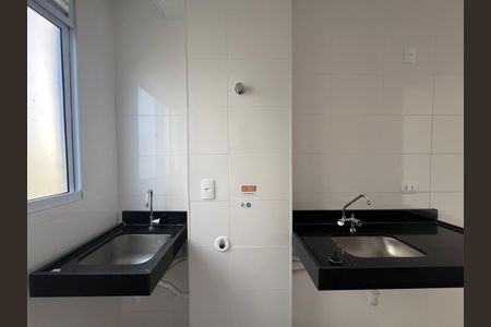 Apartamento para alugar com 72m², 2 quartos e 1 vaga Apartamento para alugar com 72m², 2 quartos e 1 vagaCozinha e Área de Serviço