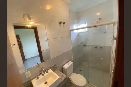 Casa de condomínio para alugar com 290m², 6 quartos e 2 vagas