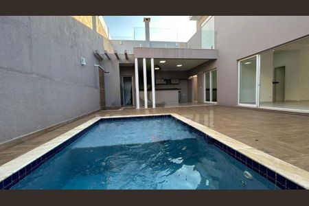 Casa de condomínio para alugar com 278m², 3 quartos e 4 vagas