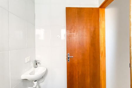 Casa de condomínio para alugar com 70m², 2 quartos e 1 vaga Casa de condomínio para alugar com 70m², 2 quartos e 1 vagaBanheiro da Suíte 2