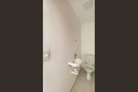 Lavabo  de casa de condomínio para alugar com 2 quartos, 70m² em Vila Ré, São Paulo