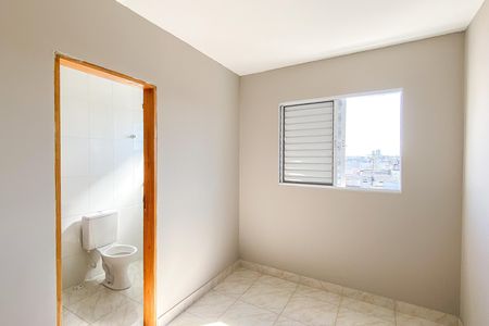 Suite 1 de casa de condomínio para alugar com 2 quartos, 70m² em Vila Ré, São Paulo