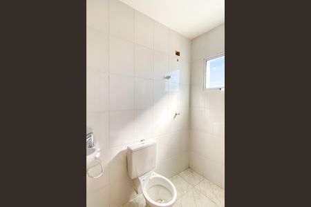 Casa de condomínio para alugar com 70m², 2 quartos e 1 vaga Casa de condomínio para alugar com 70m², 2 quartos e 1 vagaBanheiro da Suíte 1